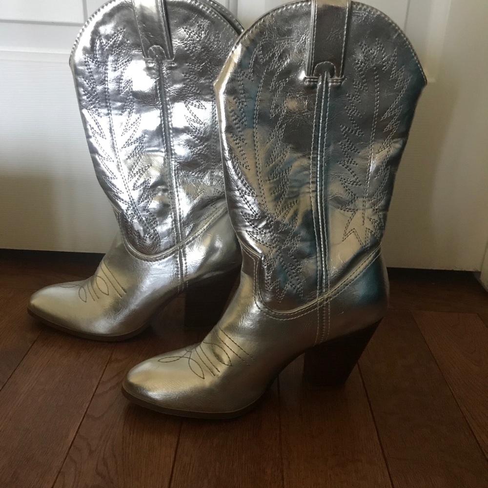 Silver cowgirl boots